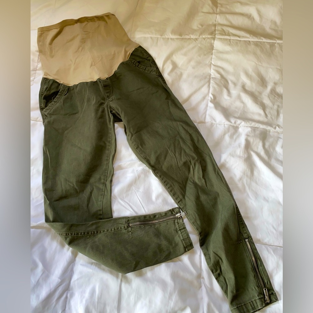 Old navy maternity pants sz 8 (M) green jeans